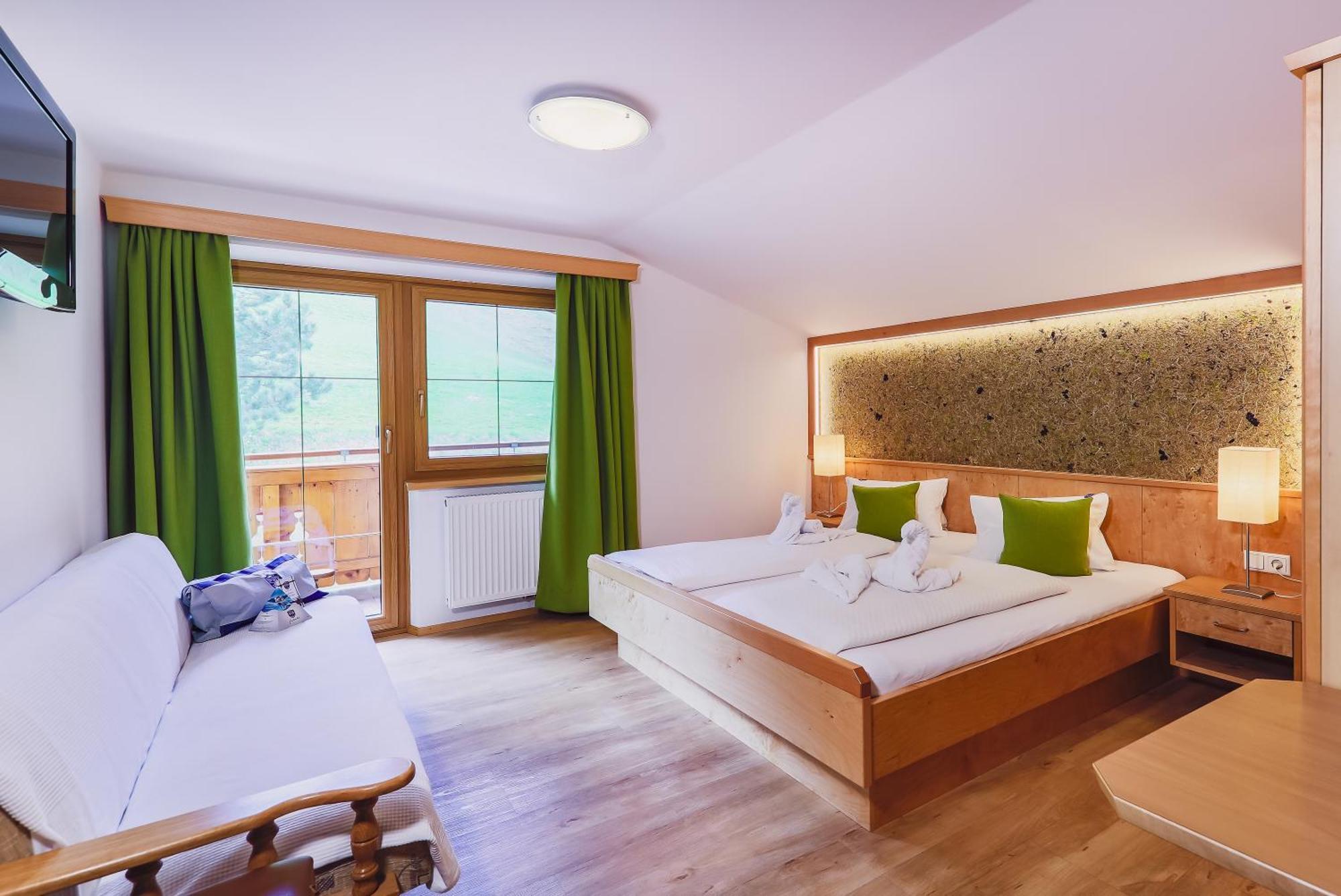 Panorama Hotel Guggenbichl - Inkl Sommerkarte, Einmaliger Eintritt Ins Tauern Spa & Bester Ausblick Ueber 카프룬 외부 사진