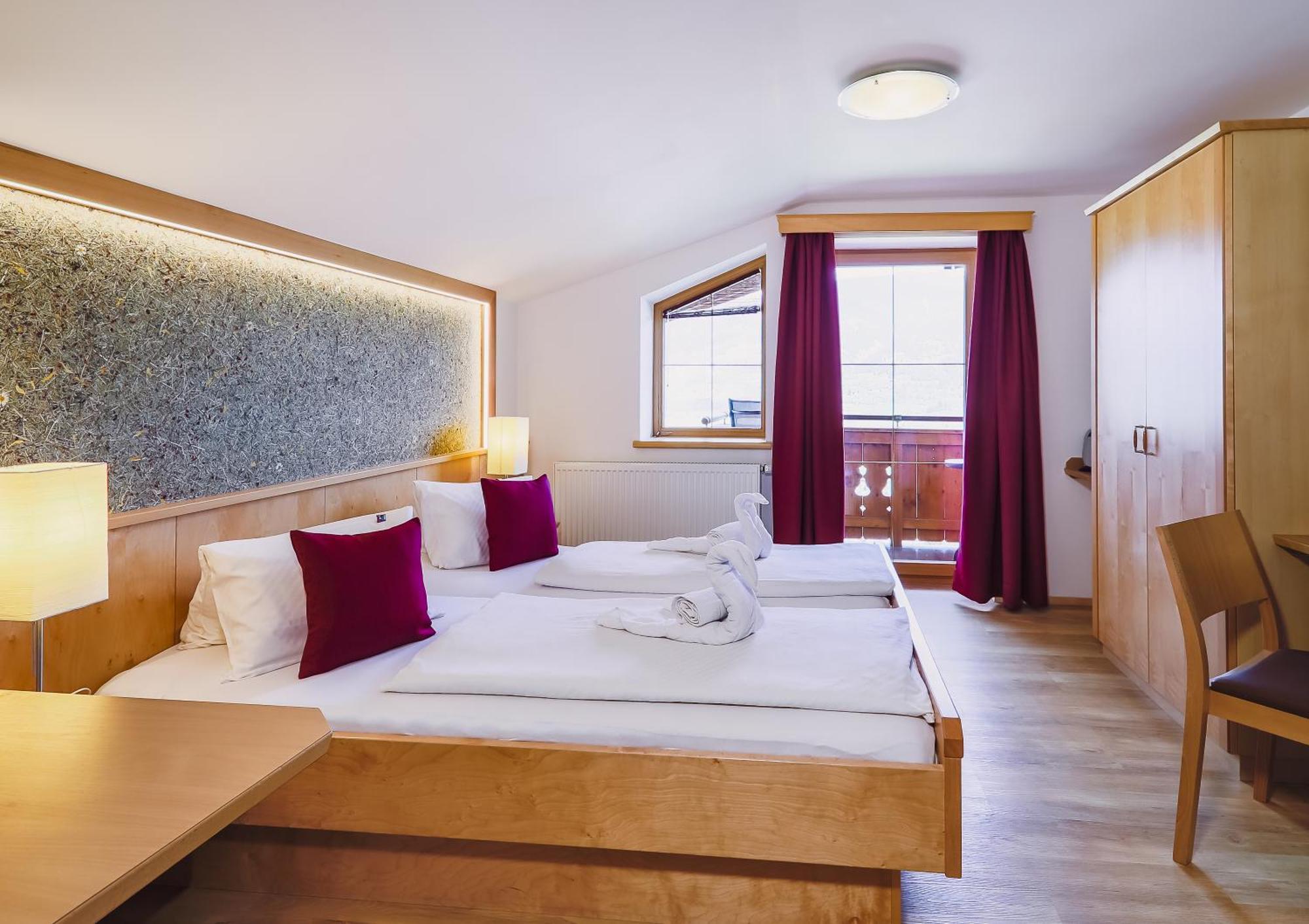 Panorama Hotel Guggenbichl - Inkl Sommerkarte, Einmaliger Eintritt Ins Tauern Spa & Bester Ausblick Ueber 카프룬 외부 사진
