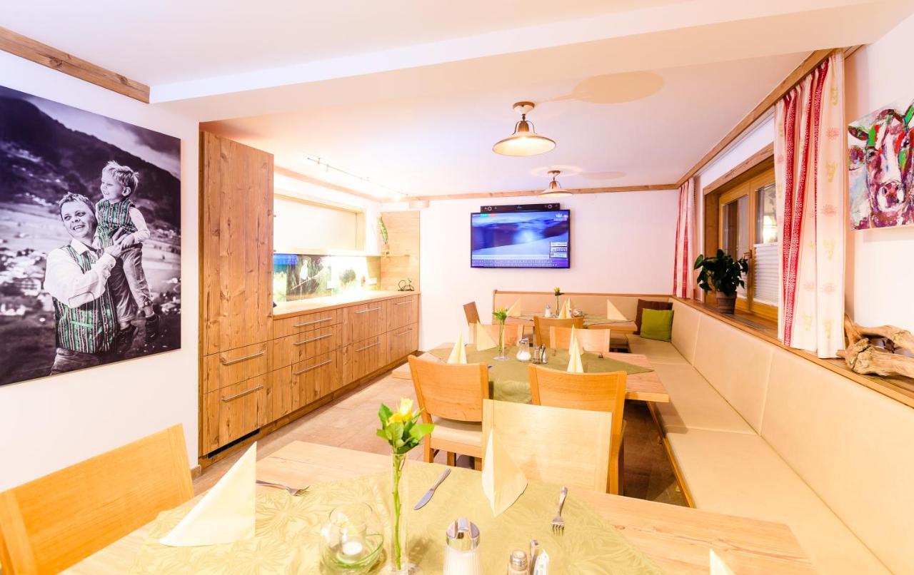 Panorama Hotel Guggenbichl - Inkl Sommerkarte, Einmaliger Eintritt Ins Tauern Spa & Bester Ausblick Ueber 카프룬 외부 사진