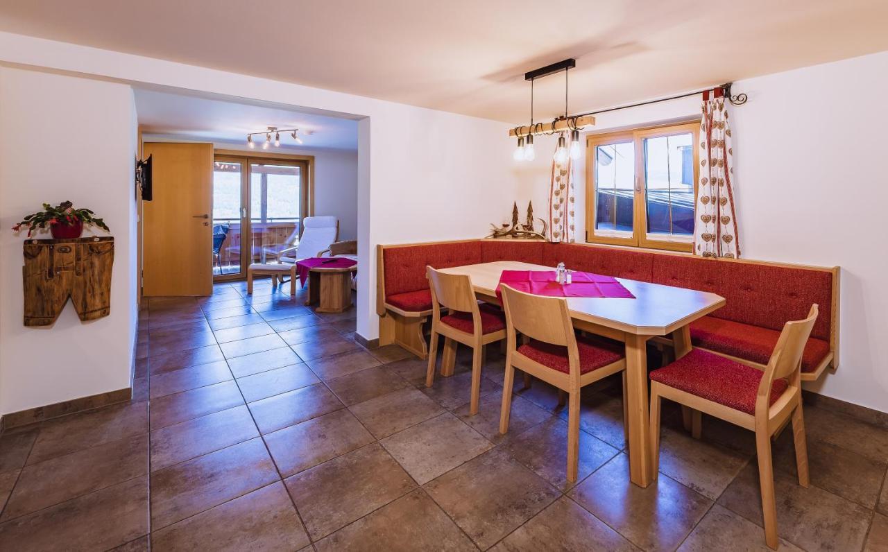 Panorama Hotel Guggenbichl - Inkl Sommerkarte, Einmaliger Eintritt Ins Tauern Spa & Bester Ausblick Ueber 카프룬 외부 사진
